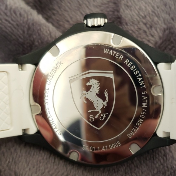 Ferrari watch - Picture 2 of 3